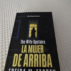 La Mujer de Arriba Book